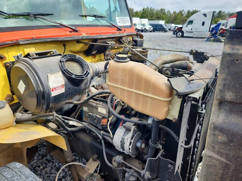 1999 International 4700 Flatbed Truck