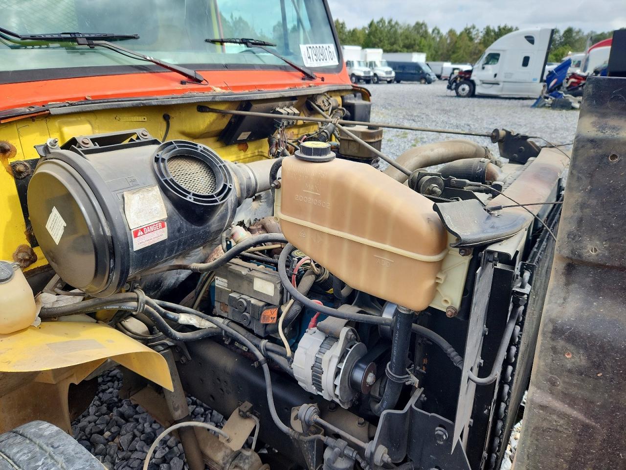 1999 International 4700 Flatbed Truck