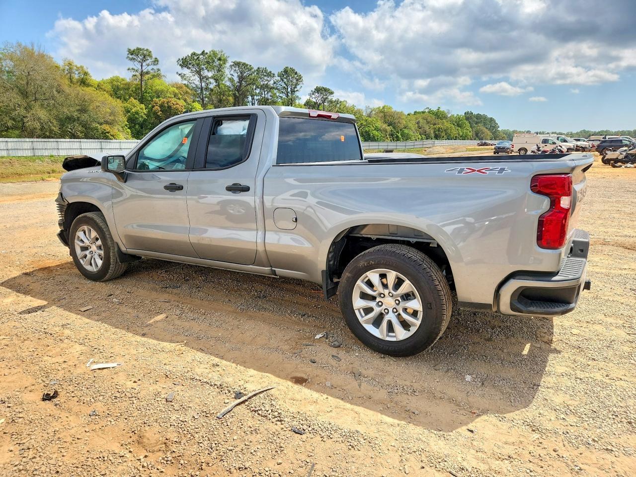 2024 Chevrolet Silverado K1500 Custom