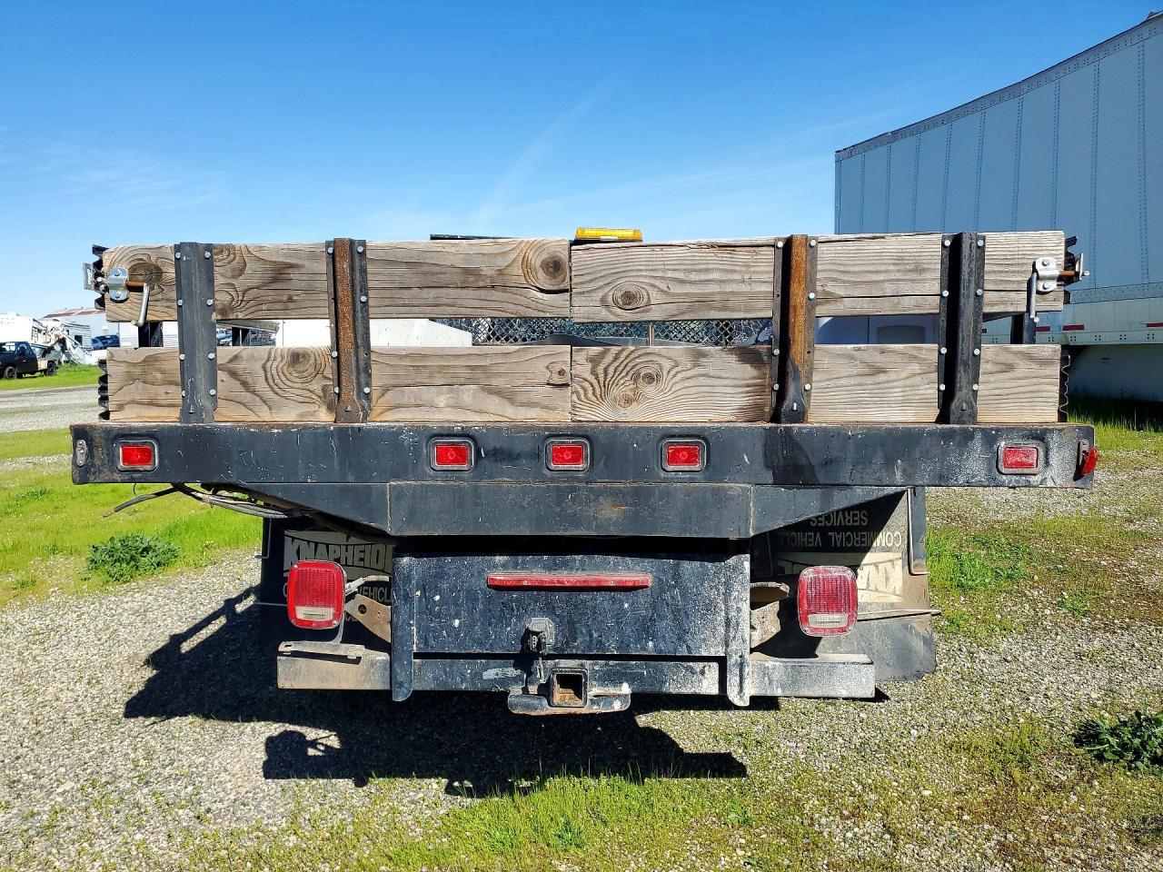 2016 Ford F350 Super Duty Flatbed Truck