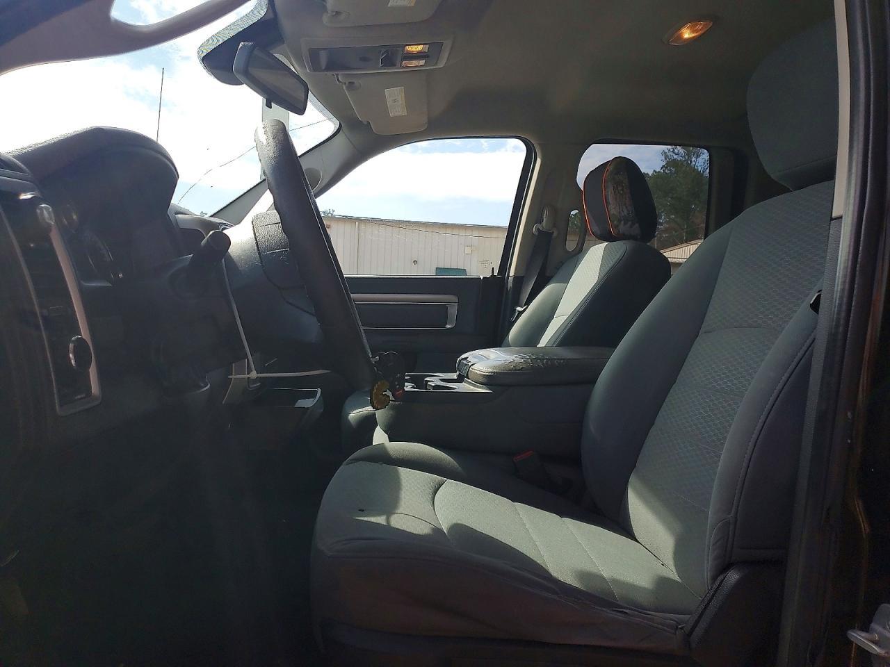 2013 Dodge RAM 1500 SLT