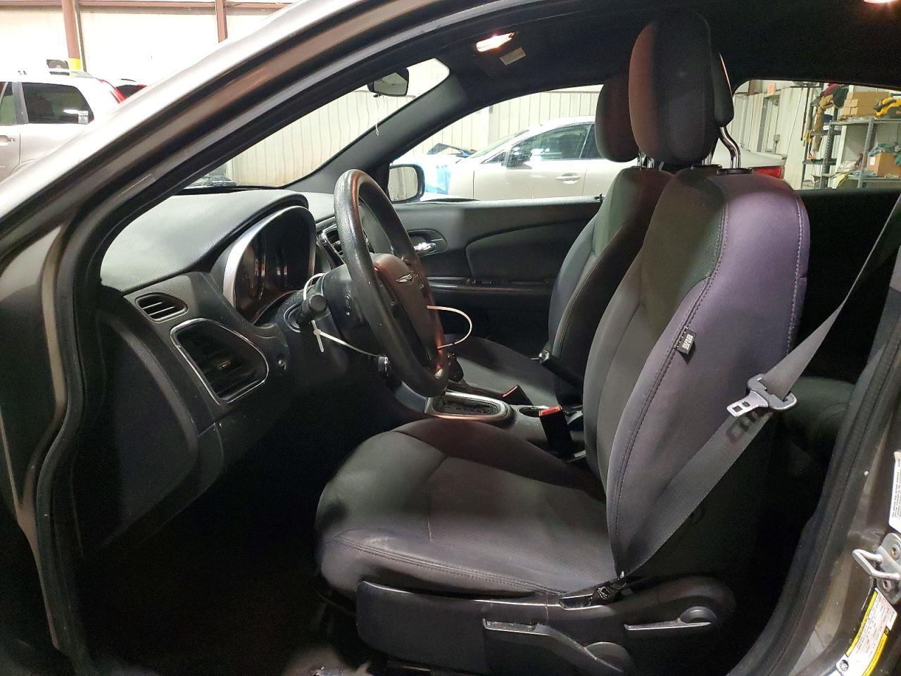 2012 Chrysler 200 lx