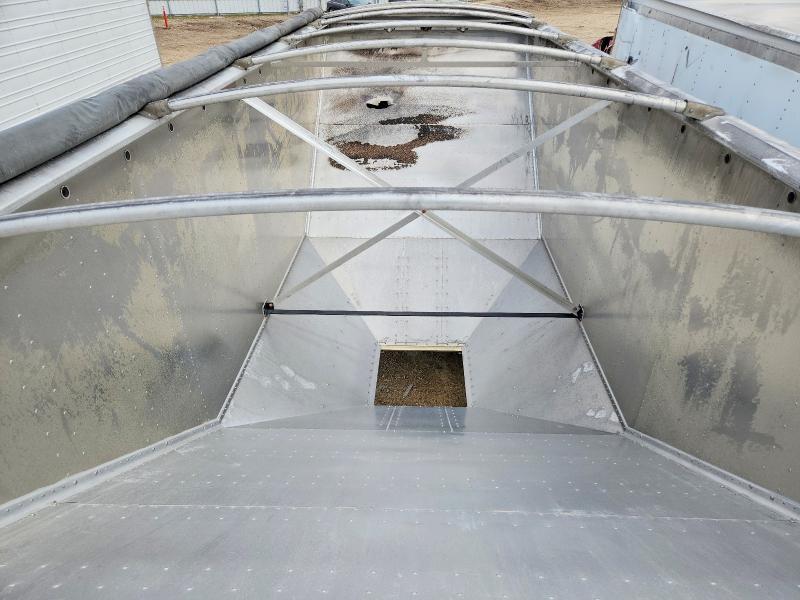 2026 Western Trailers 2026 Western Hopper Bottom Grain Trailer