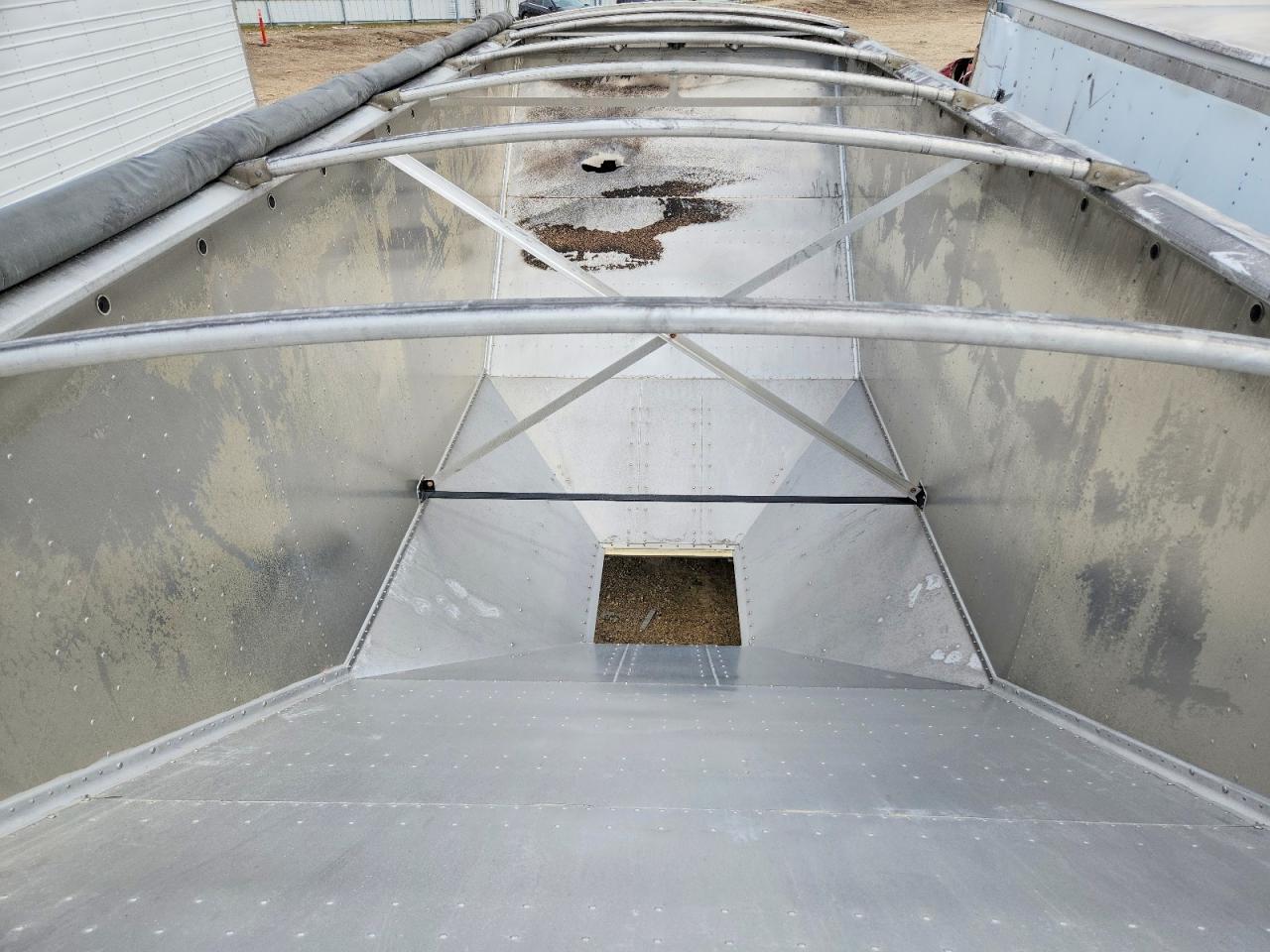 2026 Western Trailers 2026 Western Hopper Bottom Grain Trailer