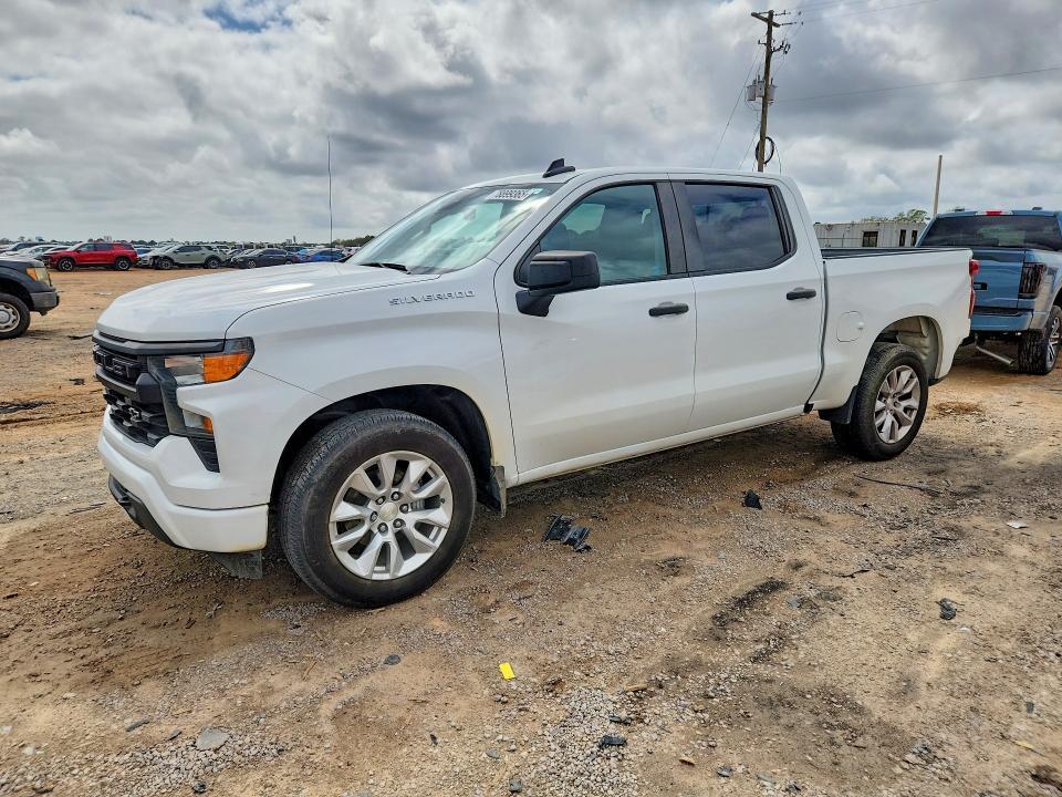 2022 Chevrolet Silverado C1500 Custom