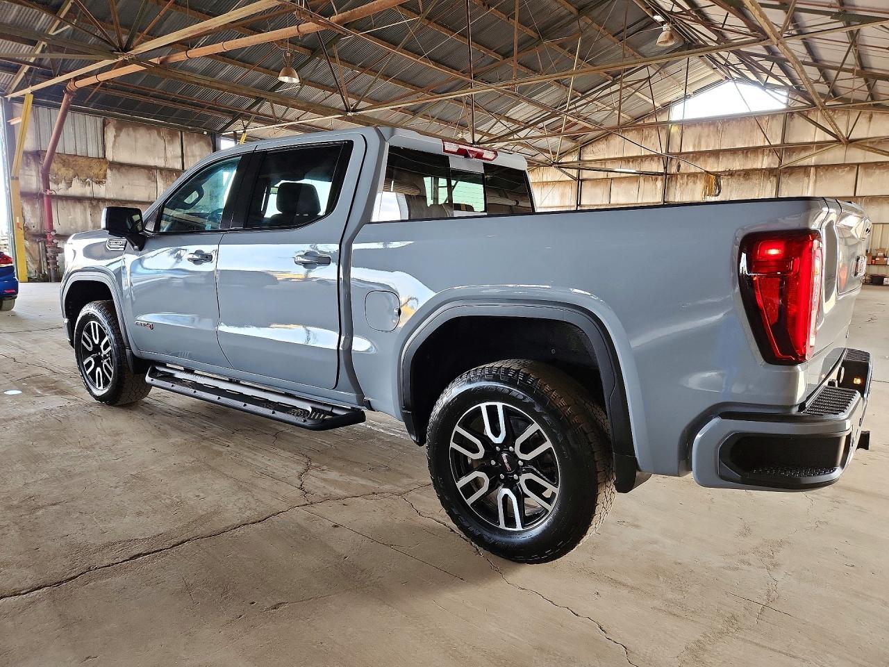 2024 GMC Sierra K1500 AT4