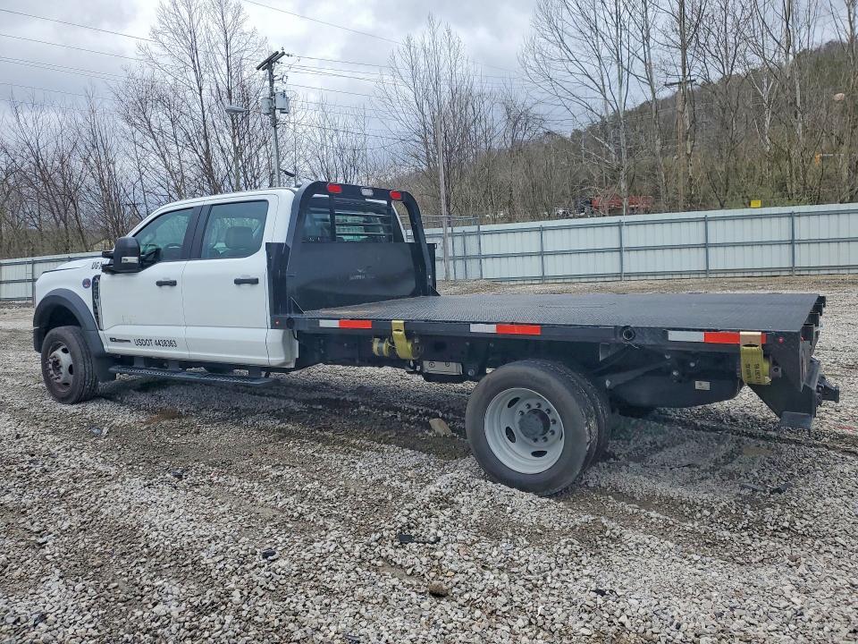 2025 Ford F450 Super Duty Flatbed Truck