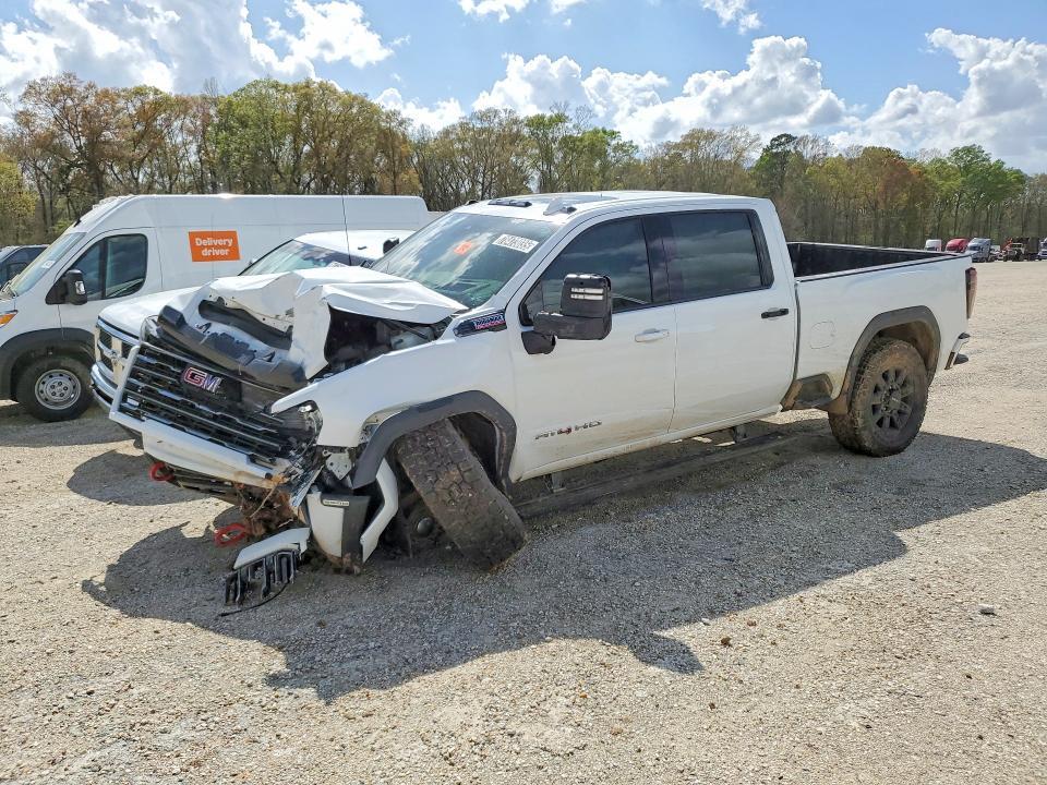2024 GMC Sierra K2500 AT4