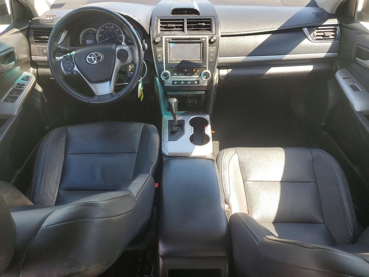 2014 Toyota Camry se