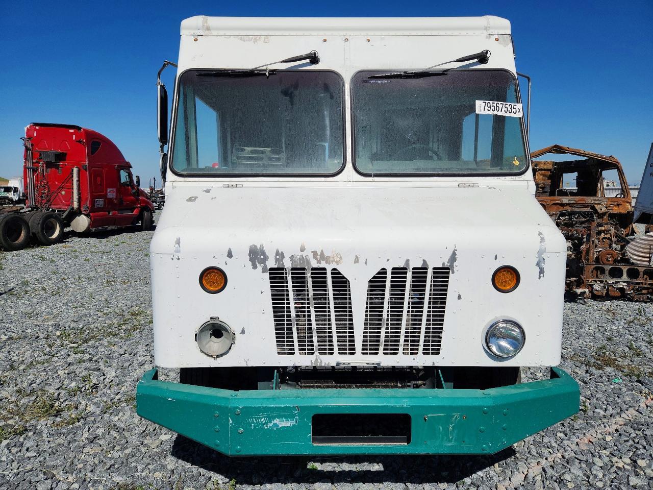 2015 Freightliner MT45G Delivery Truck