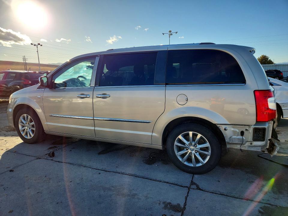 2014 Chrysler Town & Country Touring l