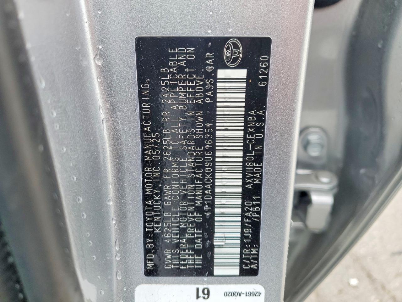 2025 Toyota Camry le