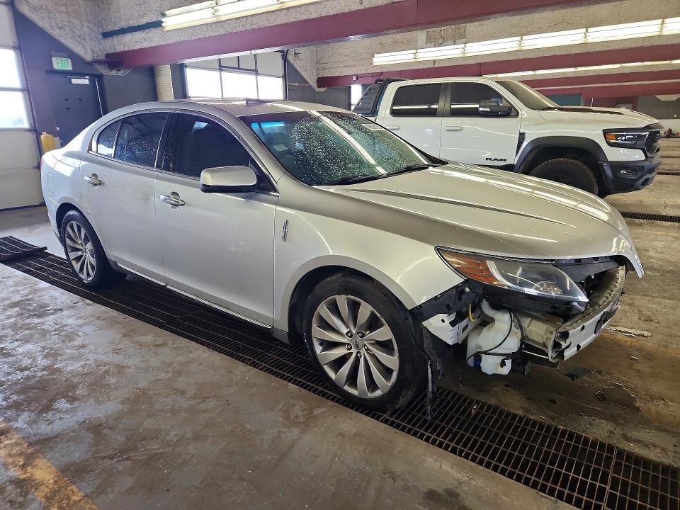 2013 Lincoln Townhouse MKS