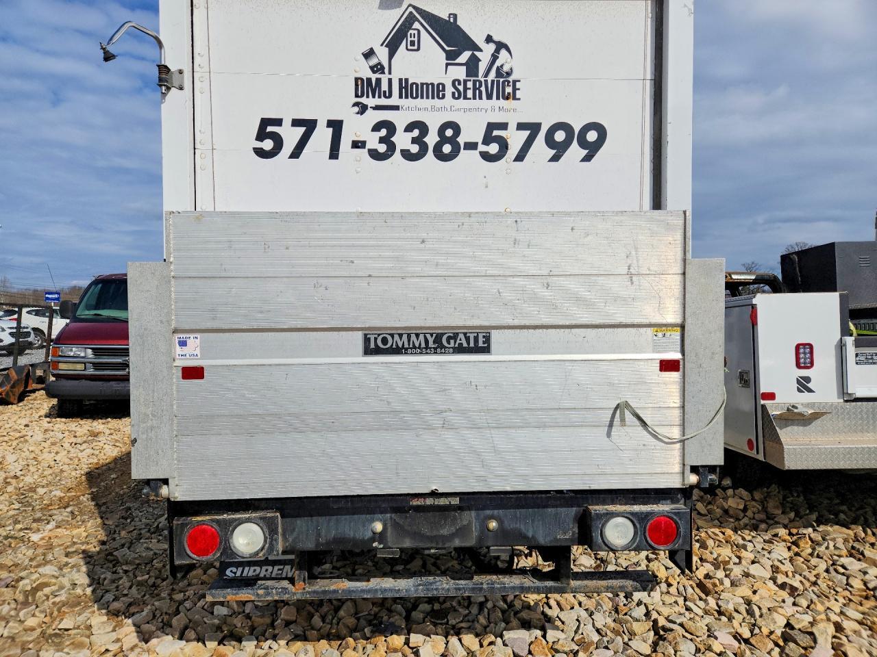 2016 Chev Rolet Express BOX Truck