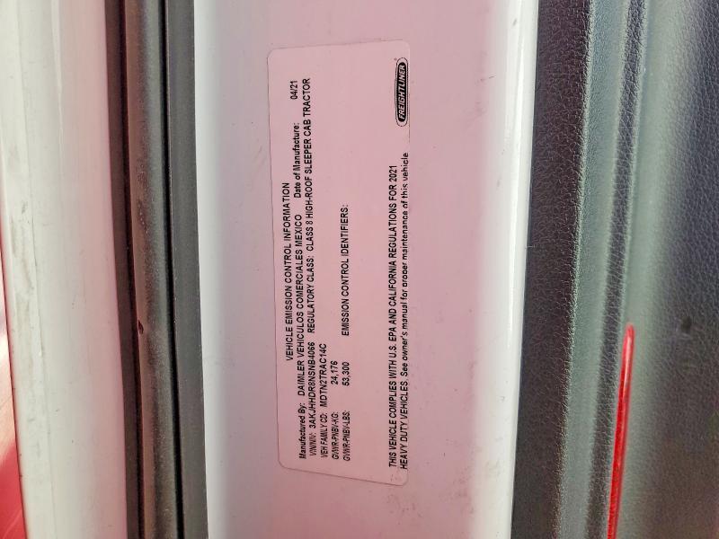 2022 Freigliner Cascadia 126