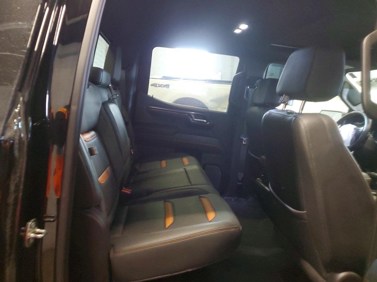 2024 GMC Sierra K1500 AT4