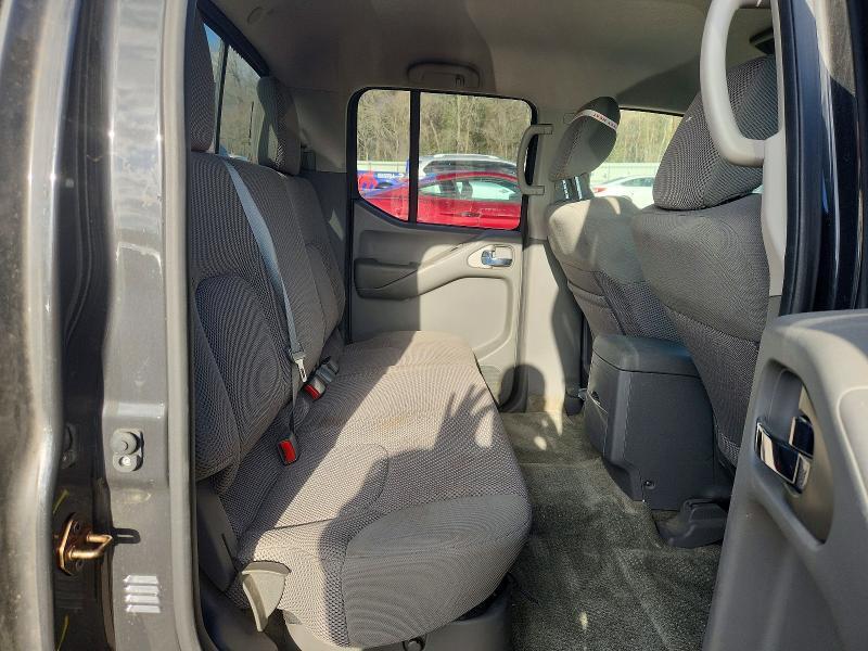 2015 Nissan Frontier sv