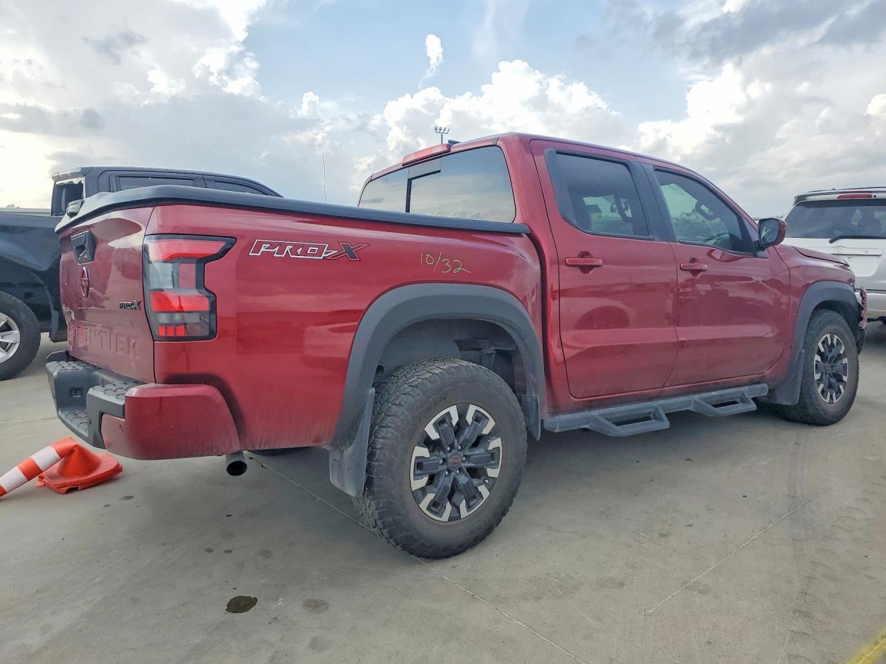 2024 Nissan Frontier PRO-X