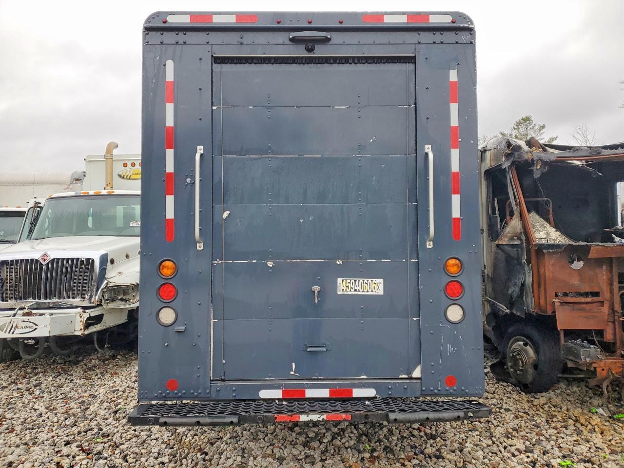 2020 Freightliner MT45G Chassis Delivery Truck