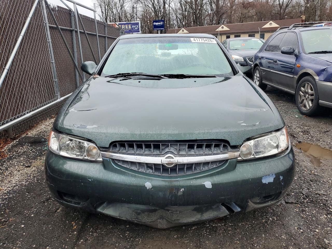 2001 Nissan Altima xe