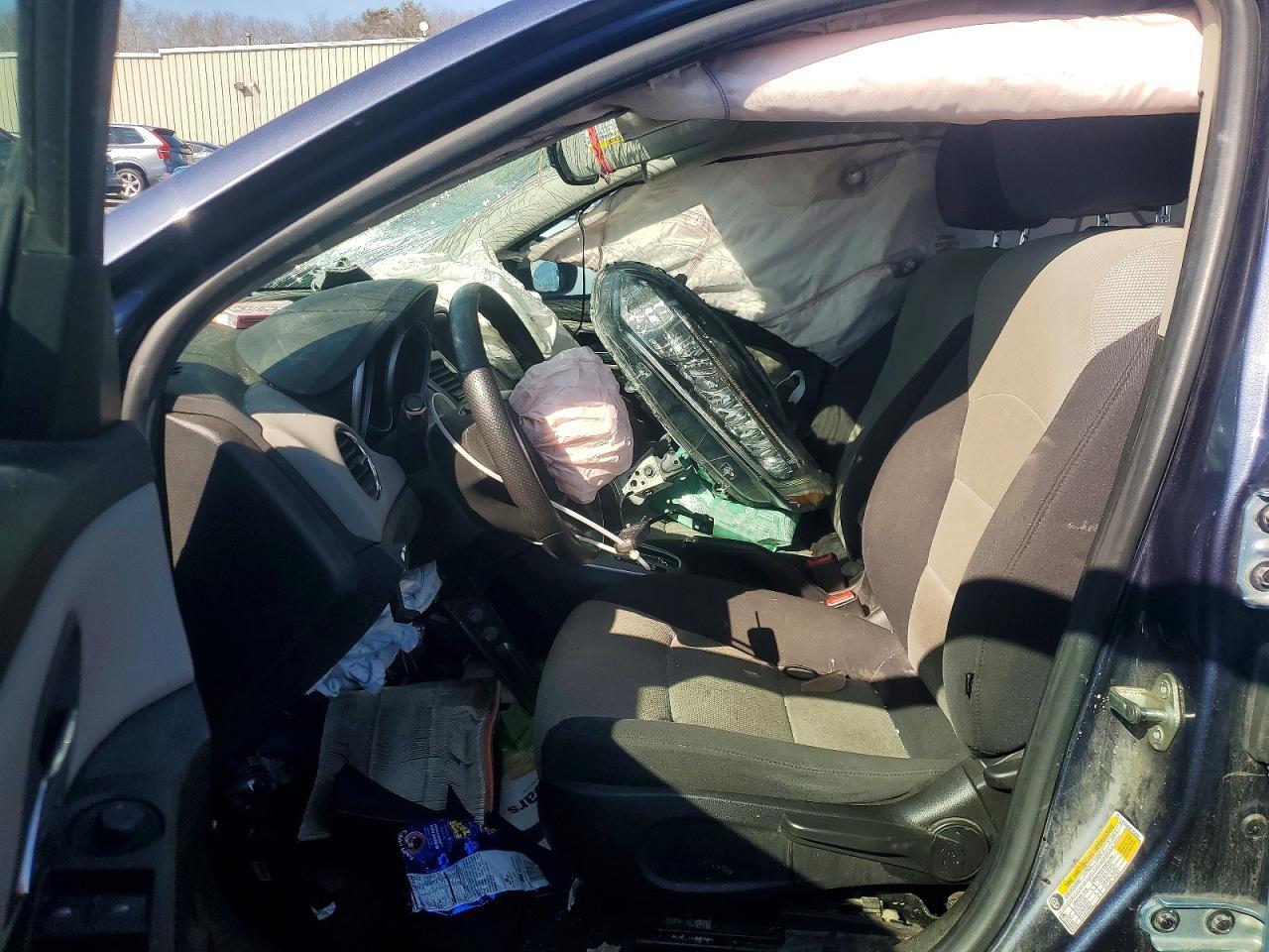 2014 Chev Cruze ls