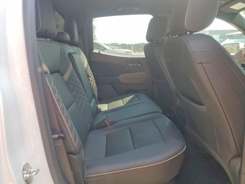 2024 GMC Canyon Denali