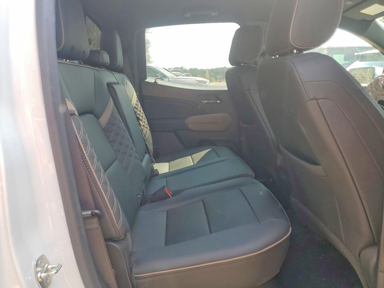 2024 GMC Canyon Denali