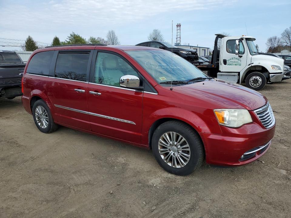 2013 Chrysler Town & Country Touring l