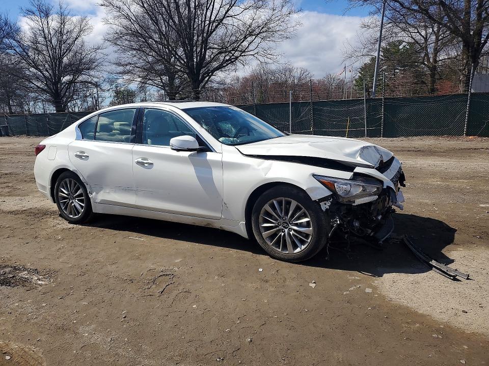 2024 Infiniti Q50 Luxe