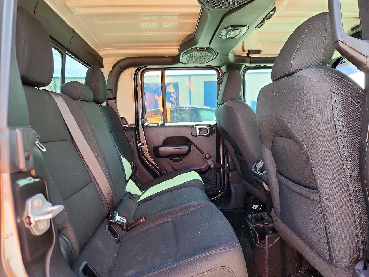 2023 Jeep Gladiator Sport