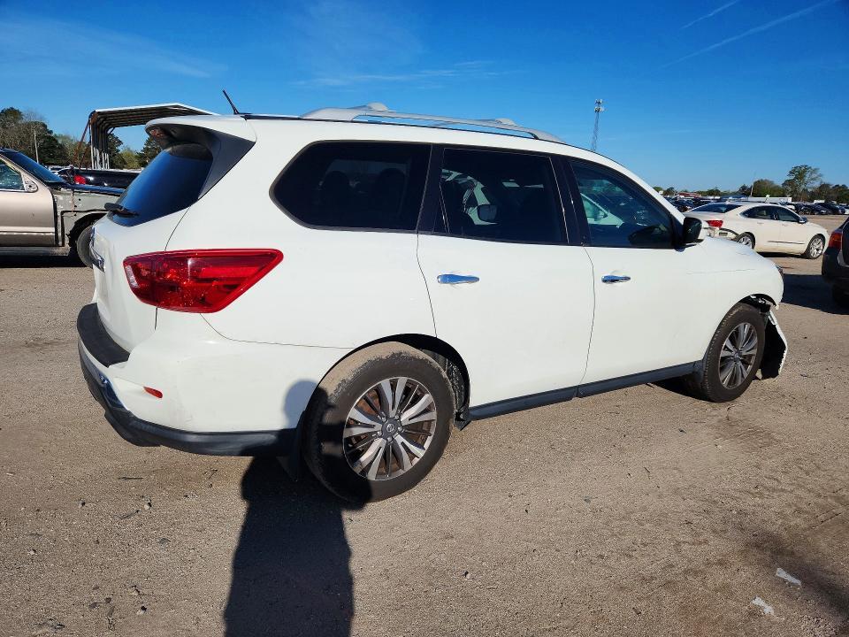 2018 Nissan Pathfinder s