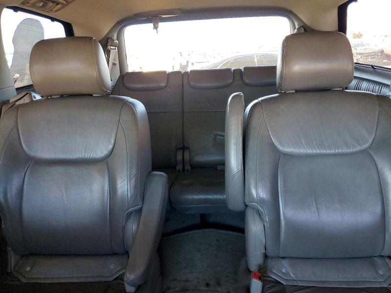 2005 Toyota Sienna xle 7 Passenger