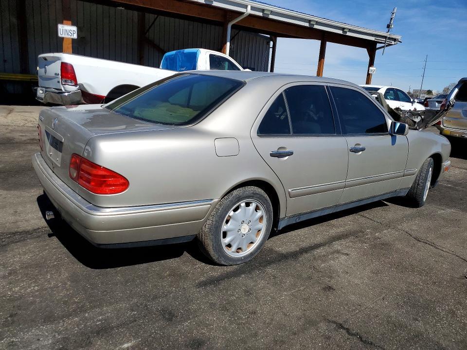 1999 Mercedes-Benz E 320