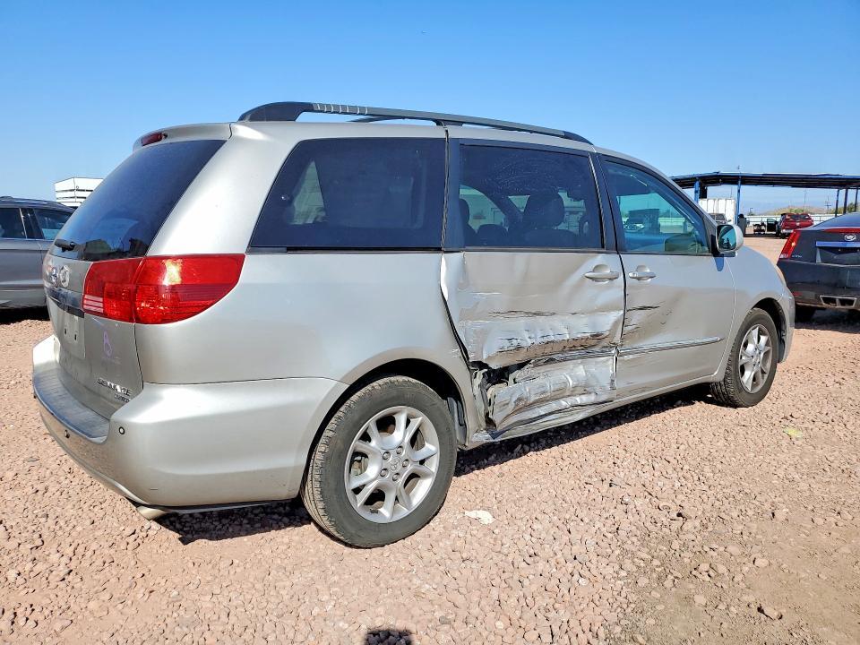 2004 Toyota Sienna xle Limited 7 Passenger