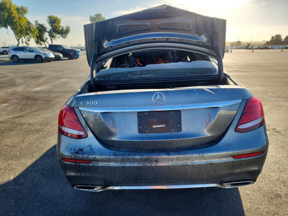 2019 Mercedes-Benz E 300