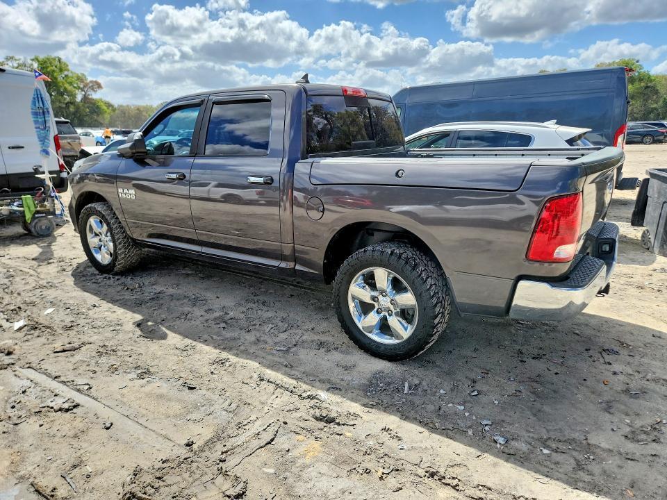 2015 Dodge RAM 1500 SLT