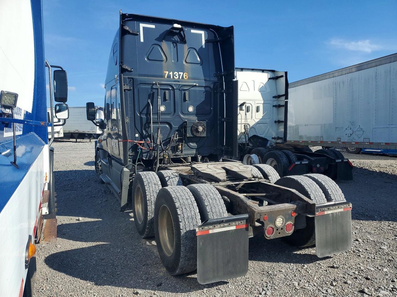2018 Freightliner Cascadia 125