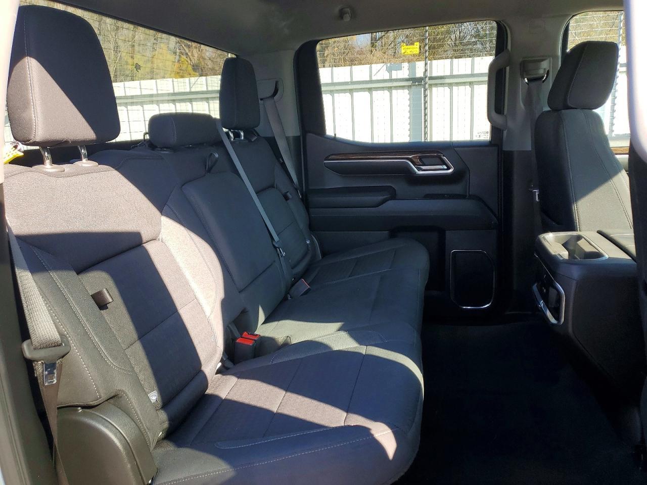 2024 GMC Sierra K1500 Elevation