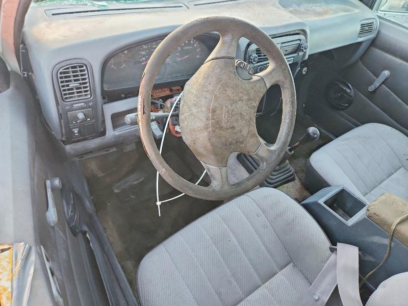 1995 Nissan Truck XE V6