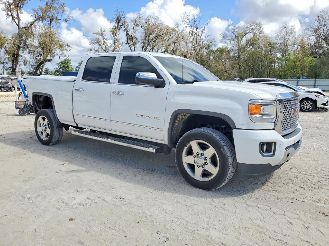 2015 GMC Sierra K2500 Denali