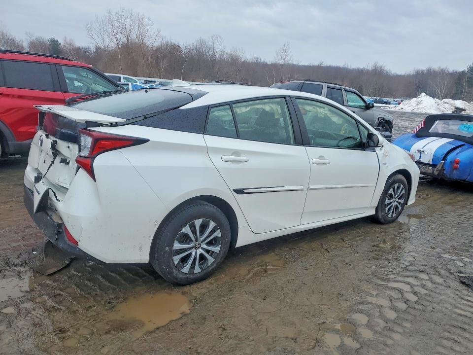 2019 Toyota Prius le Awd-e