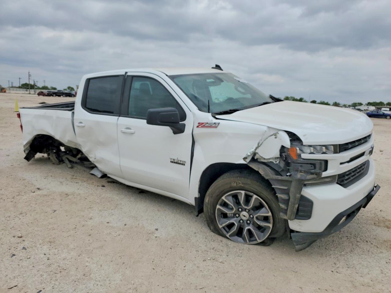2020 Chev Silve