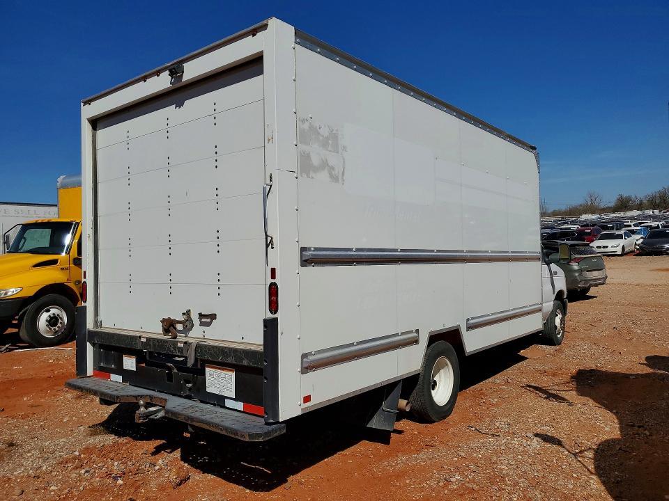 2022 Ford E350 box Truck