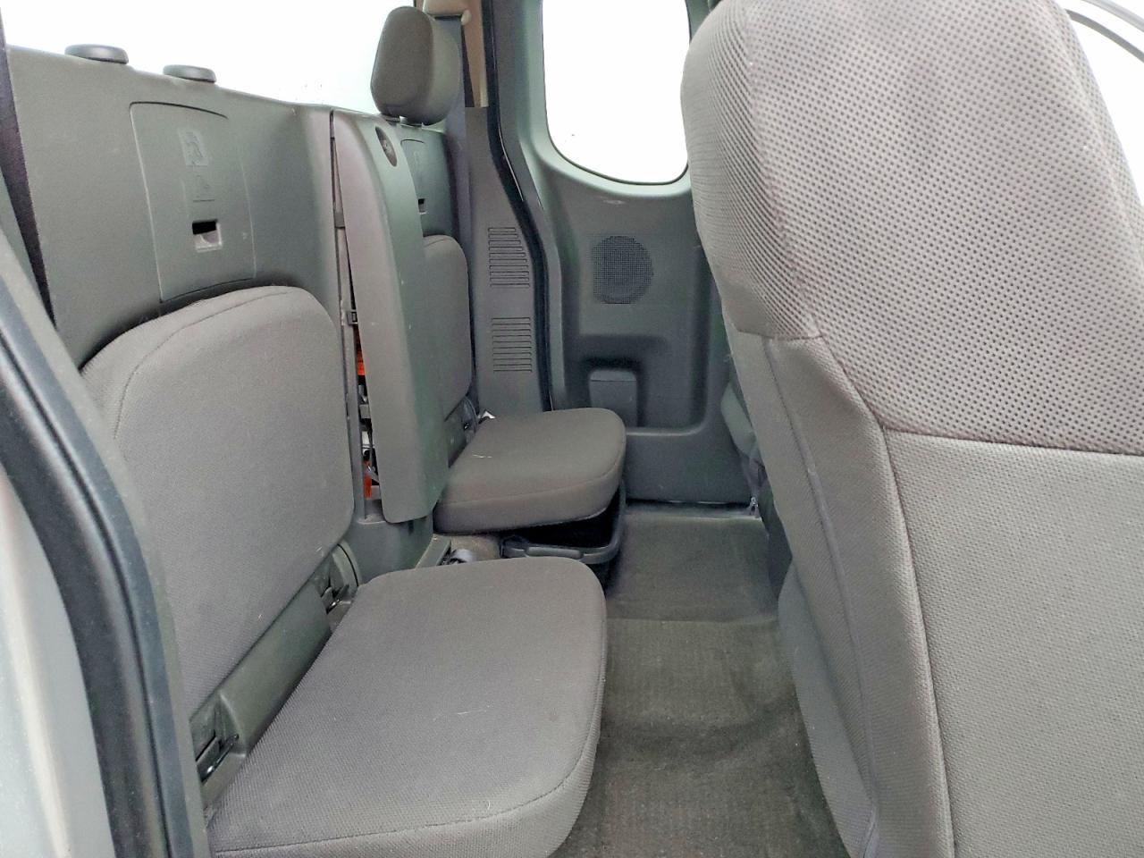 2016 Nissan Frontier S