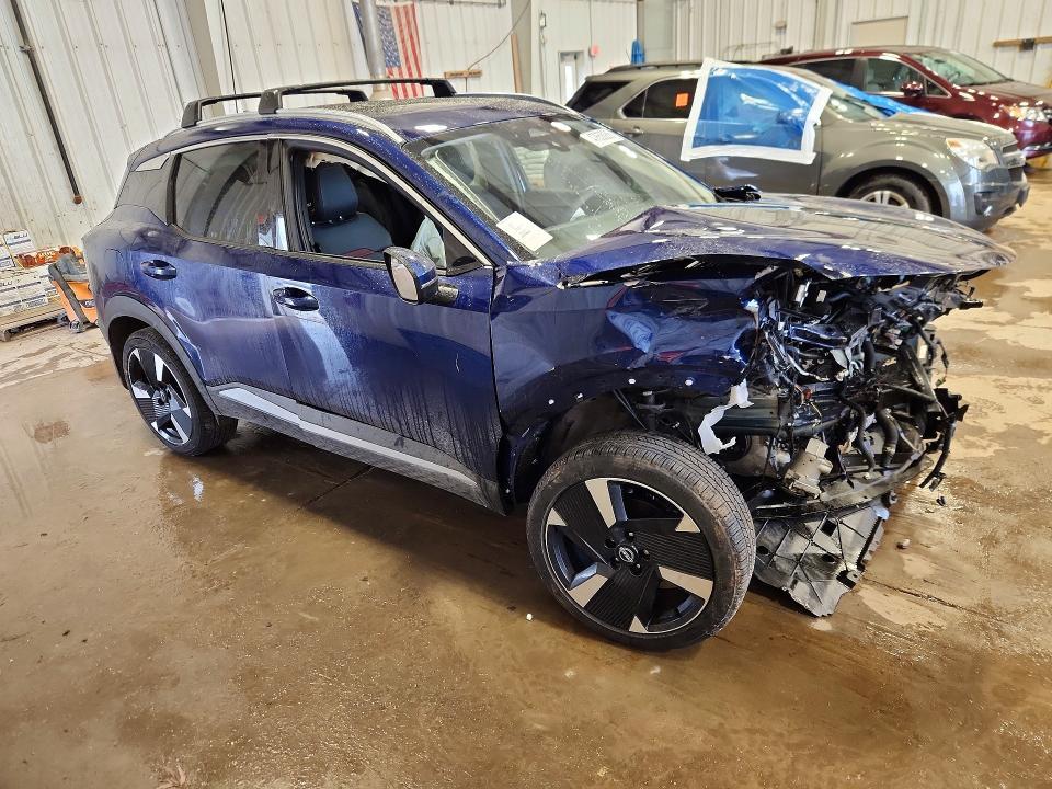 2025 Nissan Kicks sr