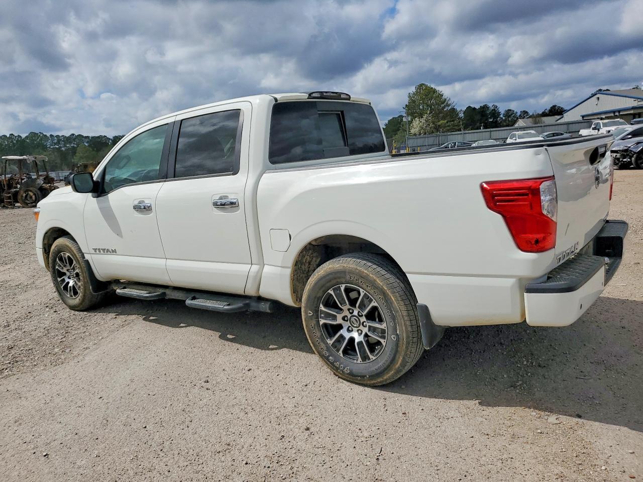2021 Nissan Titan SV