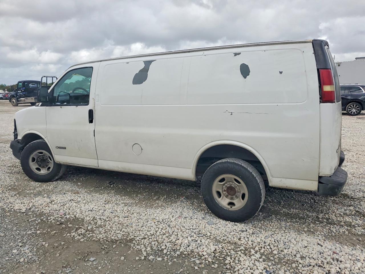 2004 Chevrolet Express G2500