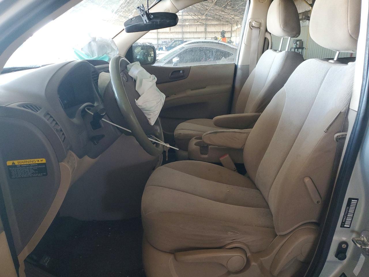 2012 KIA Sedona lx
