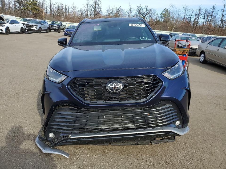 2023 Toyota Highlander xse