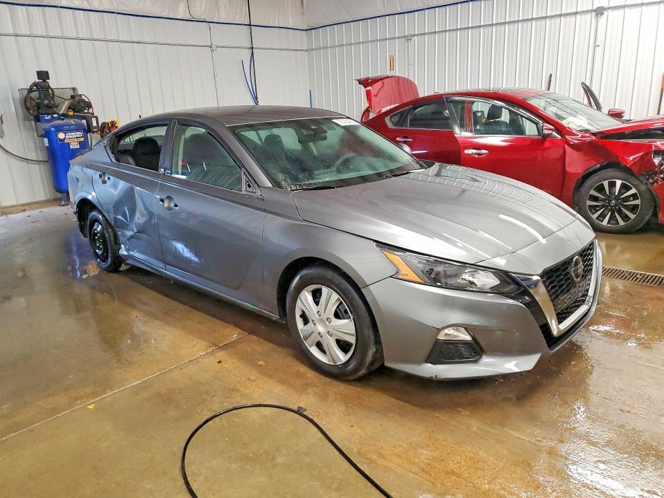 2022 Nissan Altima 2.5 s